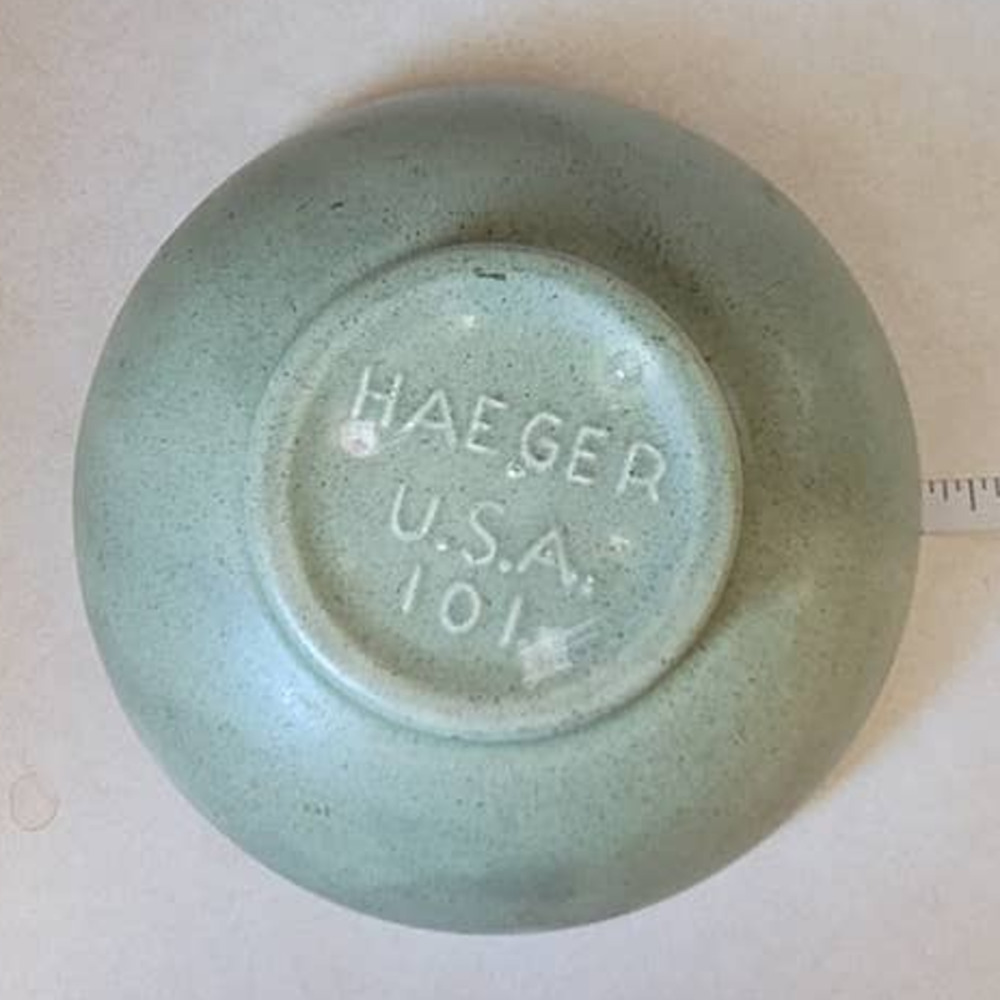 Vintage Haeger USA Green Glazed Bowl - Picture 6 of 6